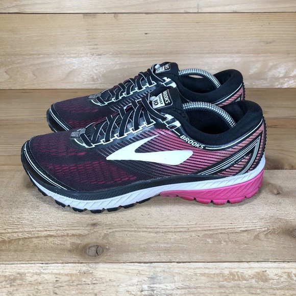 brooks ghost 10 tennis shoes